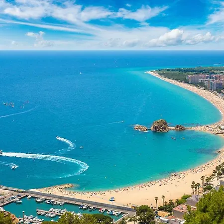 Vida Del Mar 아파트